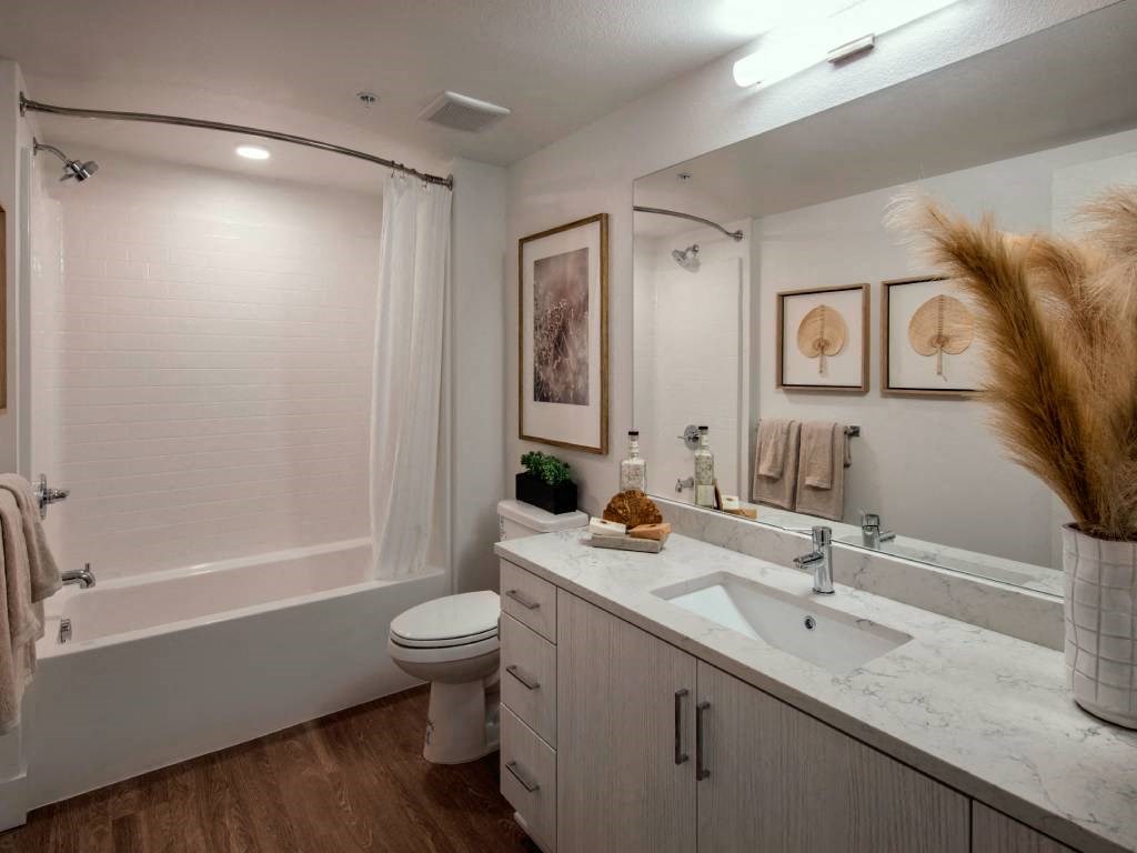 Bathroom With Bathtub at The Hub, San Diego, CA, 92131