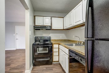 10612 Abercorn Street 1-3 Beds Apartment for Rent - Photo Gallery 3