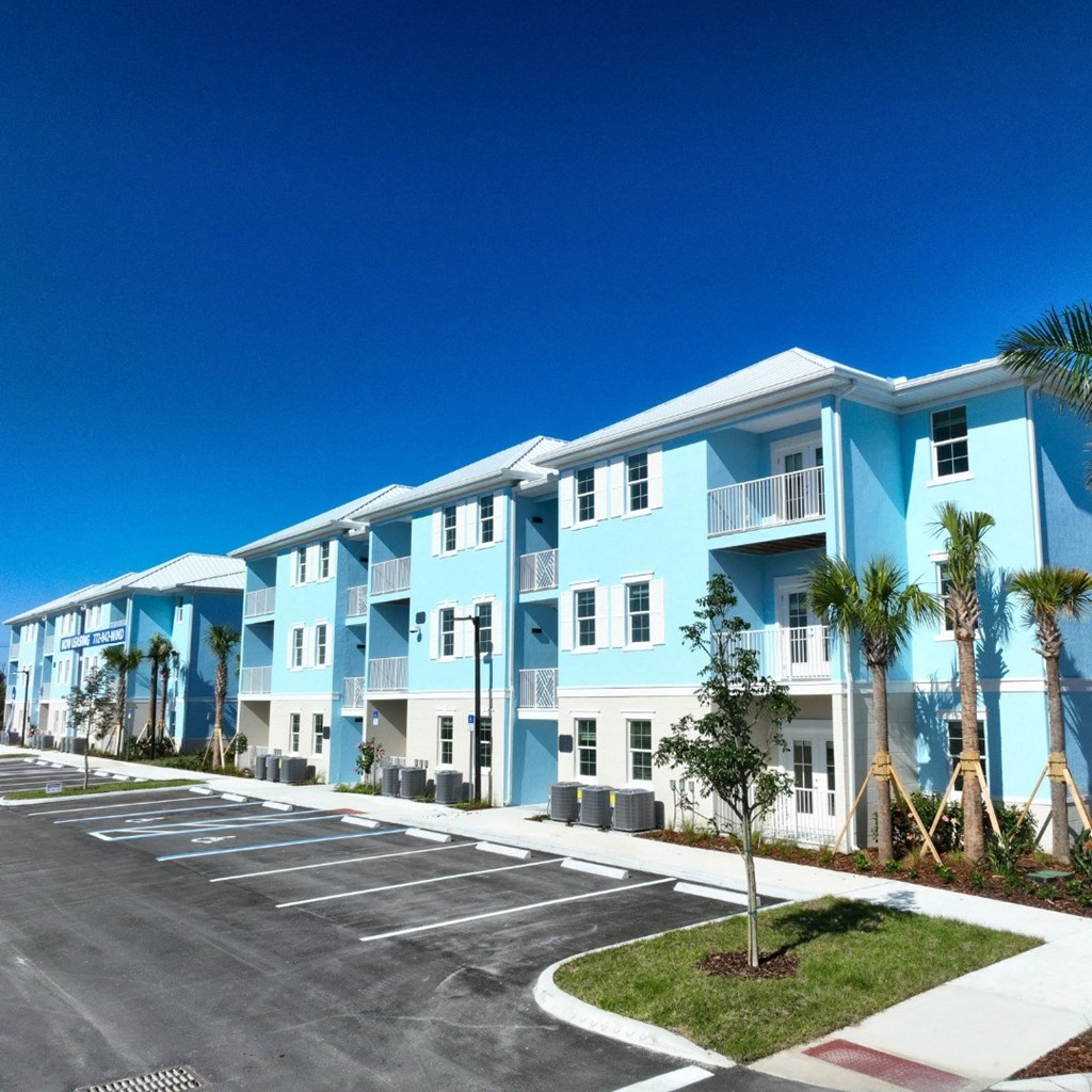 luxury rental community in hobe sound florida fl tradewinds at hobe sound one and two bedroom apartments and three bedroom townhomes near the beach