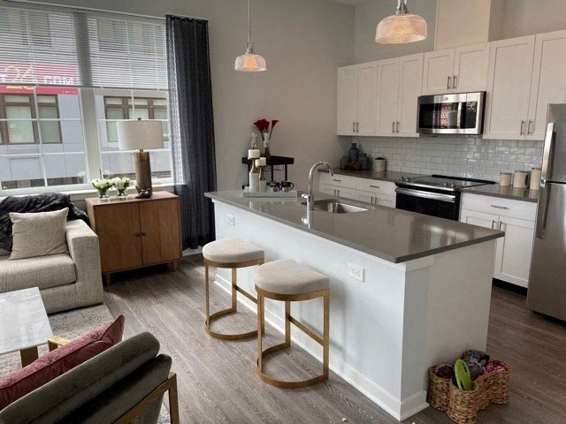 luxury studio, one, two bedroom rental apartments at cityline east building jersey city, nj