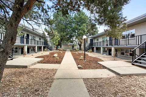 Courtyard View at Xanadu Apartment Homes, Aurora