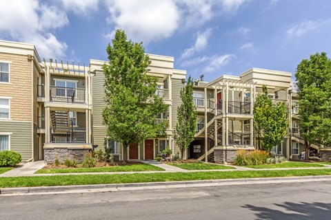 Elegant Exterior View Of Property at Belle Creek Apartments, Henderson, 80640