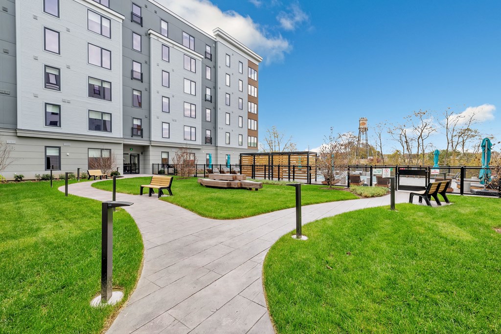 Canfield Park At Fairfield Metro