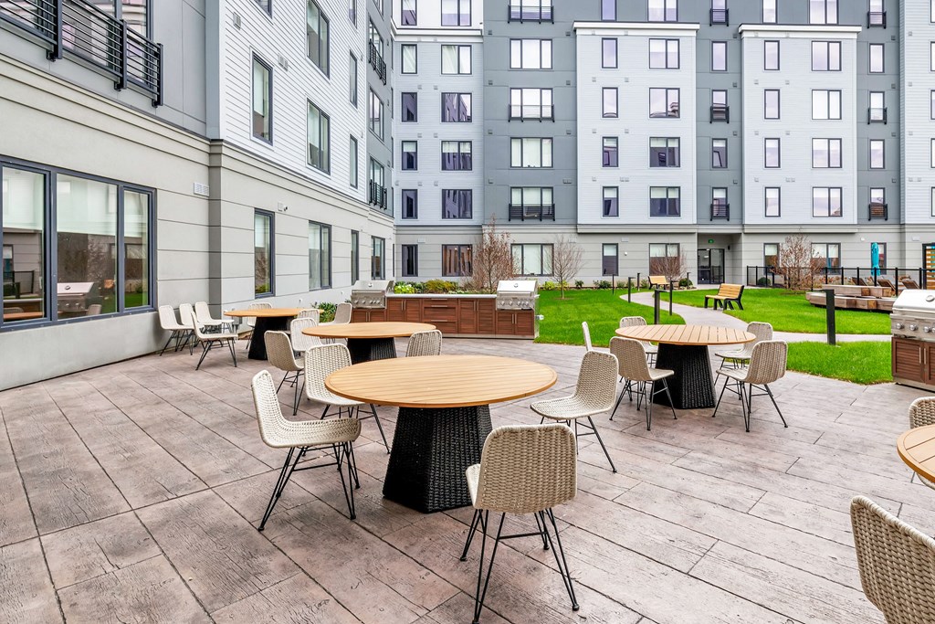 Canfield Park At Fairfield Metro