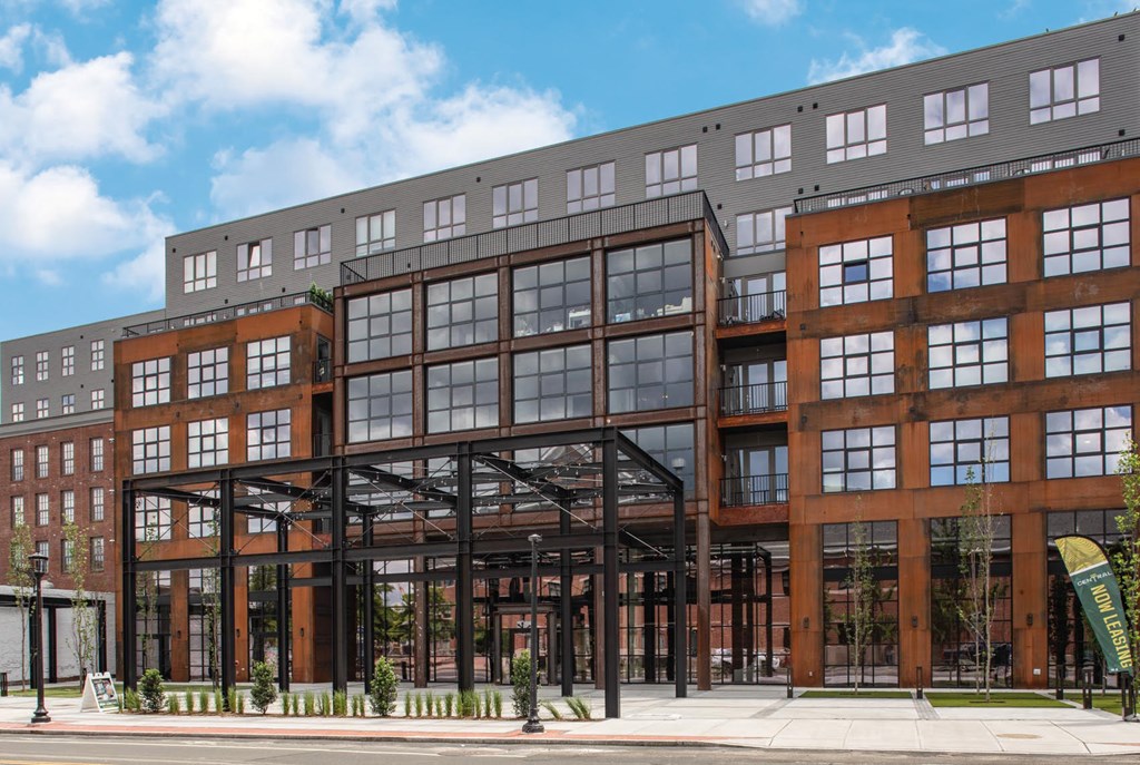 the building in which the hotel is located