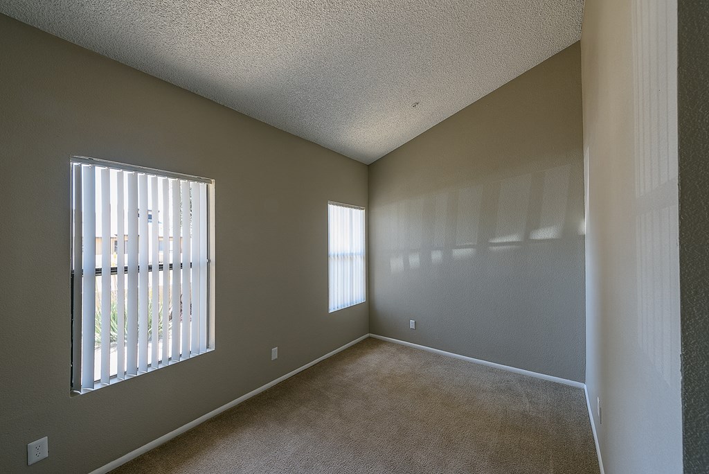 Peoria Apartments- The Flats at Peoria- bedroom