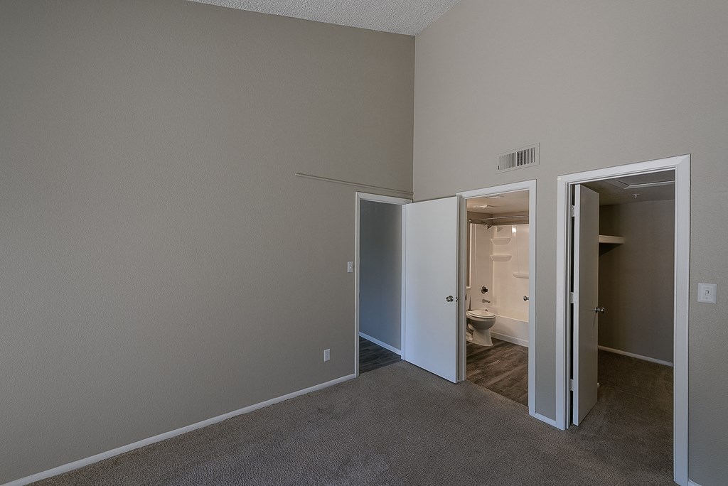 Peoria Apartments- The Flats at Peoria- bedroom