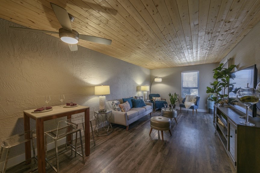 Pheonix Apartments- Icon on Central- common area