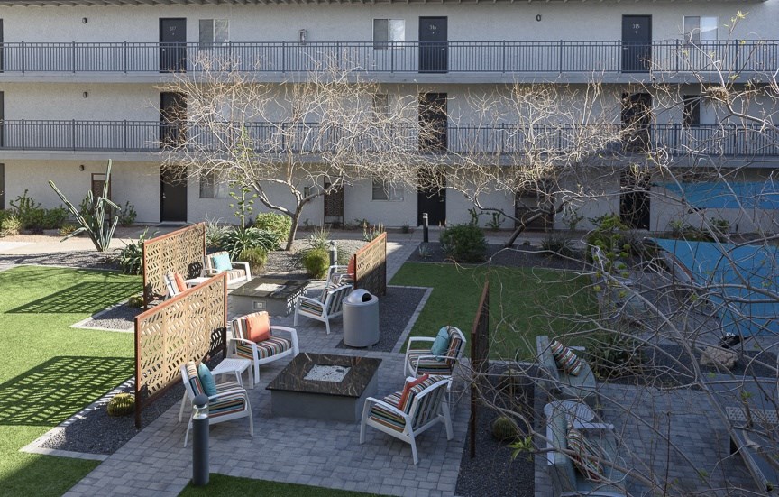 Pheonix Apartments- Icon on Central- exterior-coutyard