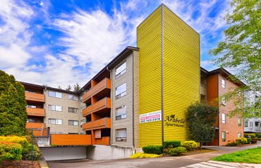 10321 Meridian Ave N, 1 Bed Apartment for Rent