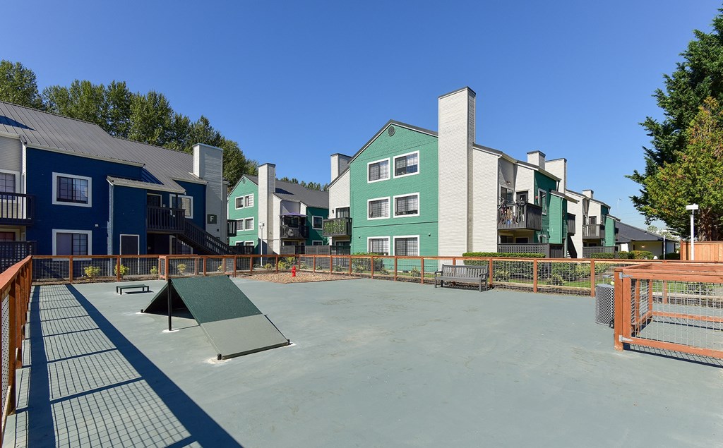 the terrace at the club at highland village apartments