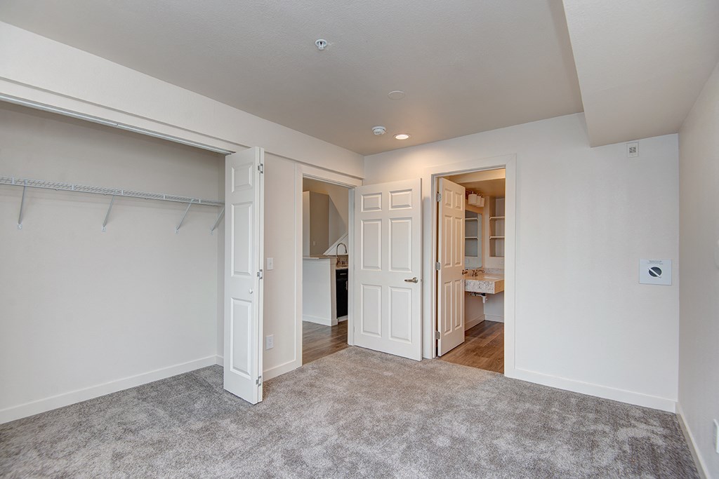 Kent Apartments- Astral Apartments- bedroom