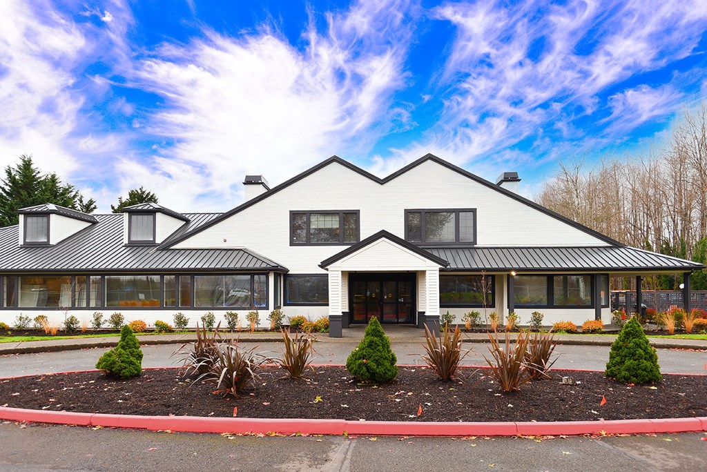 Kent Apartments- Astral Apartments- exterior view