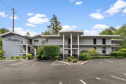 40 Newport Way 2-3 Beds Apartment for Rent