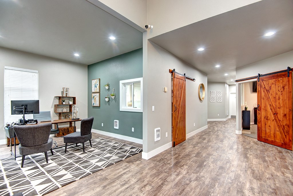 Tacoma Apartments- Heatherstone Apartments- common area