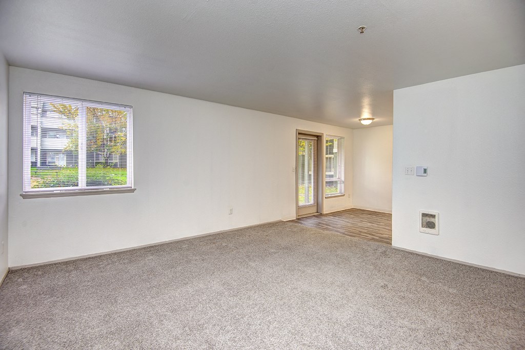 Tacoma Apartments- Heatherstone Apartments- living room