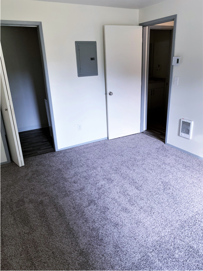 Steilacoom Apartments - Harbor Oaks Apartments - BedRoom