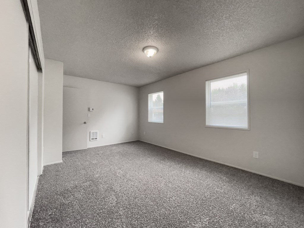 Lakewood Apartments - Arbor Pointe Apartments - Living Room