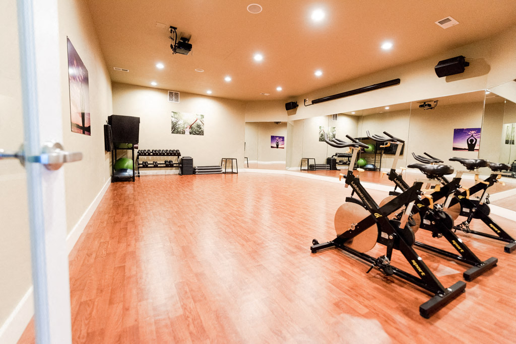 Kent Apartments - Signature Pointe Apartment Homes - Yoga Room 2