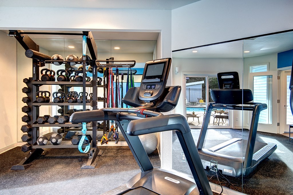 Everett Apartments-  The Lynx Apartments Everett Gym