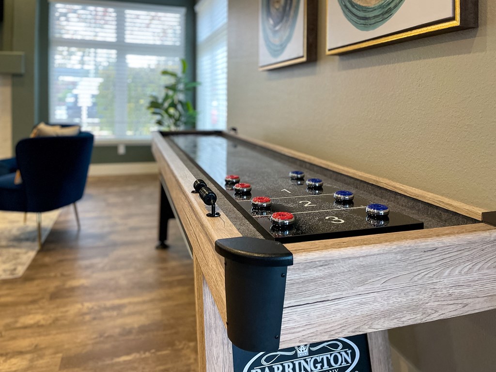 Tacoma Apartments- Heatherstone Apartments- common room