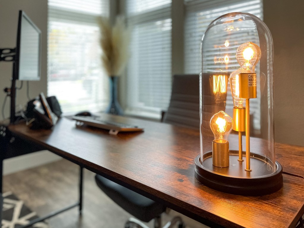 Tacoma Apartments- Heatherstone Apartments-common spaces- office