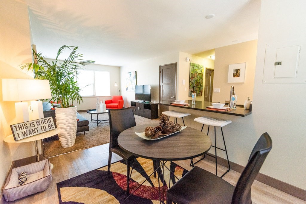 Seattle Apartments - Cadence Apartments - Dining Room