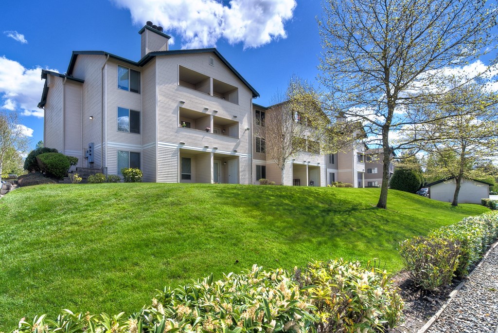 Building at Deer Creek Apartments, Puyallup