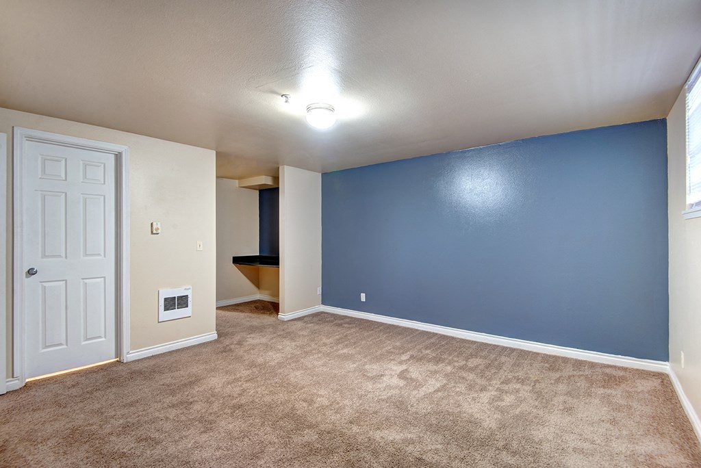 Seattle Apartments - Ellis Court Apartments - livingroom