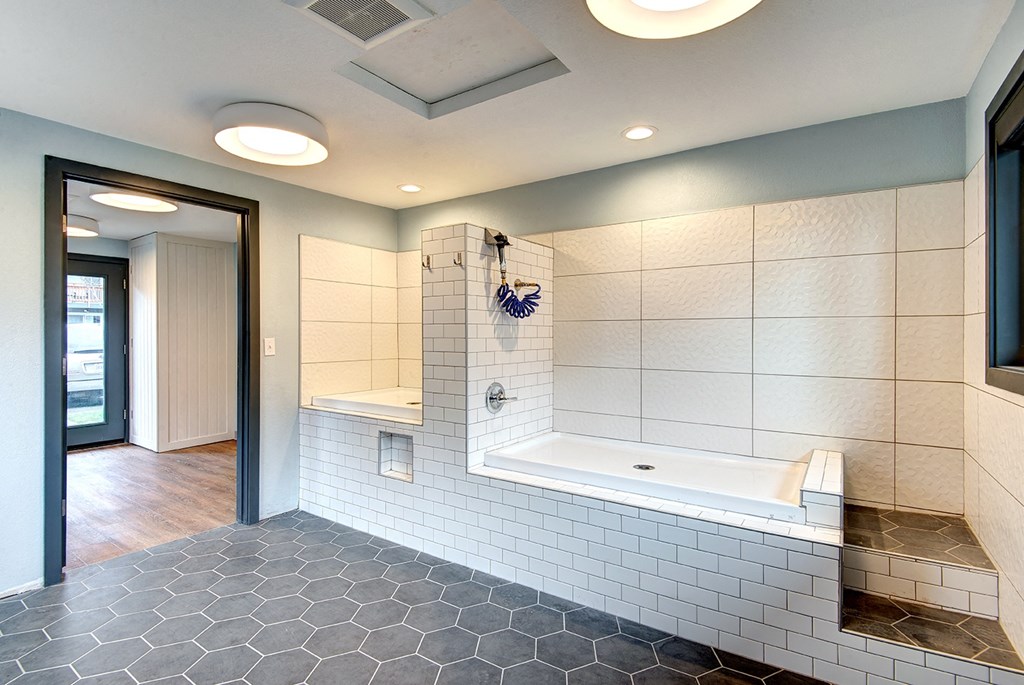 Inlet View - Silverdale Dog Wash