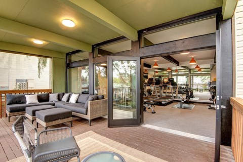 Lakewood Apartments - MOD 83 Apartments - Leasing Office 2