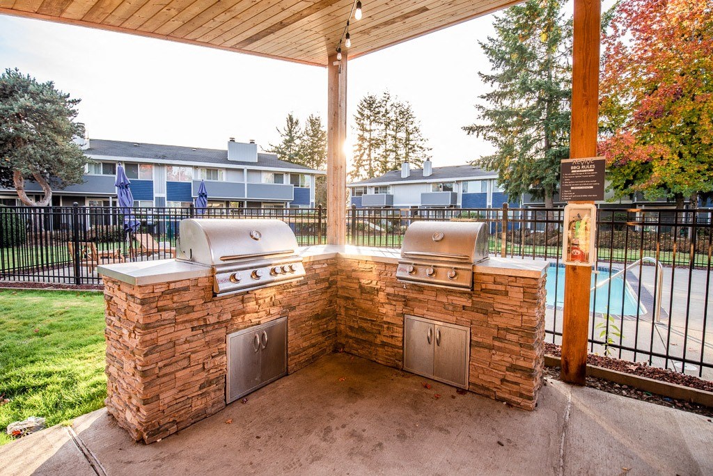 BBQ at ReVive Apartments, Washington