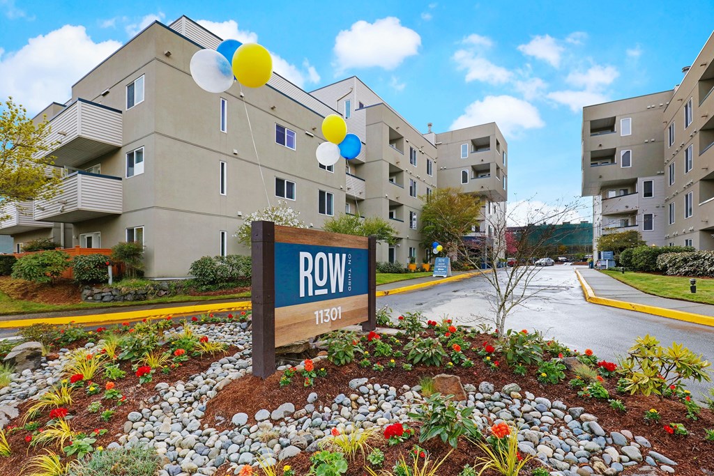 Northgate - Row on Third