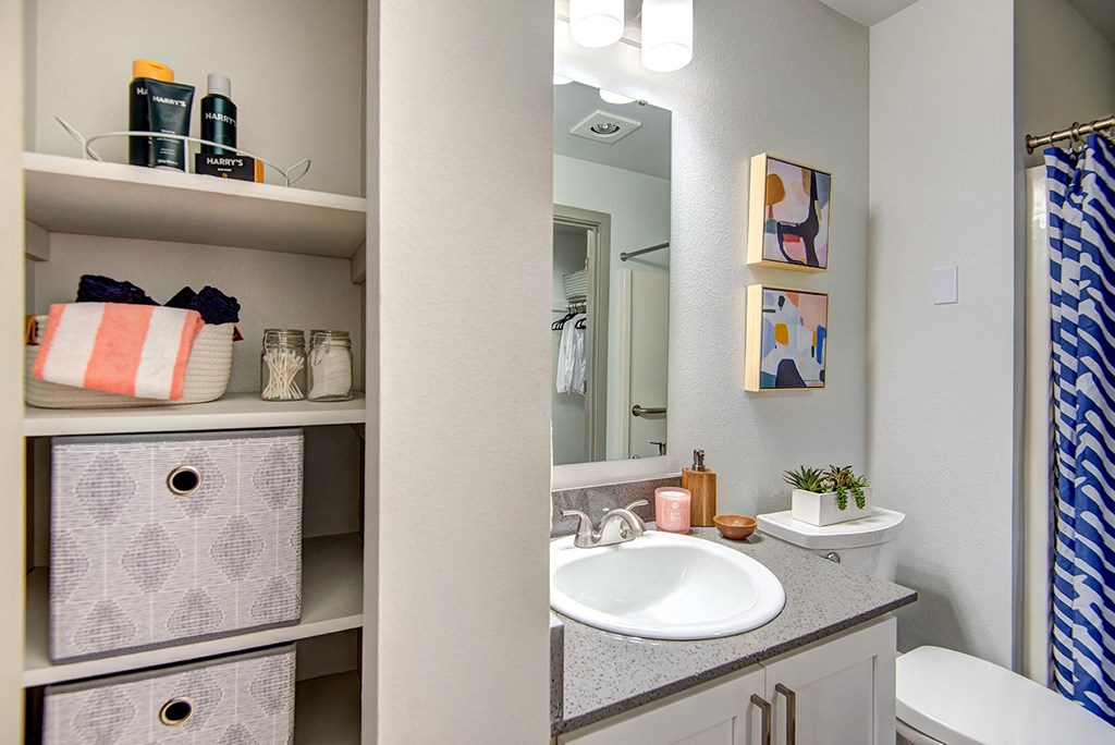 Northgate - Row on Third - Bathroom