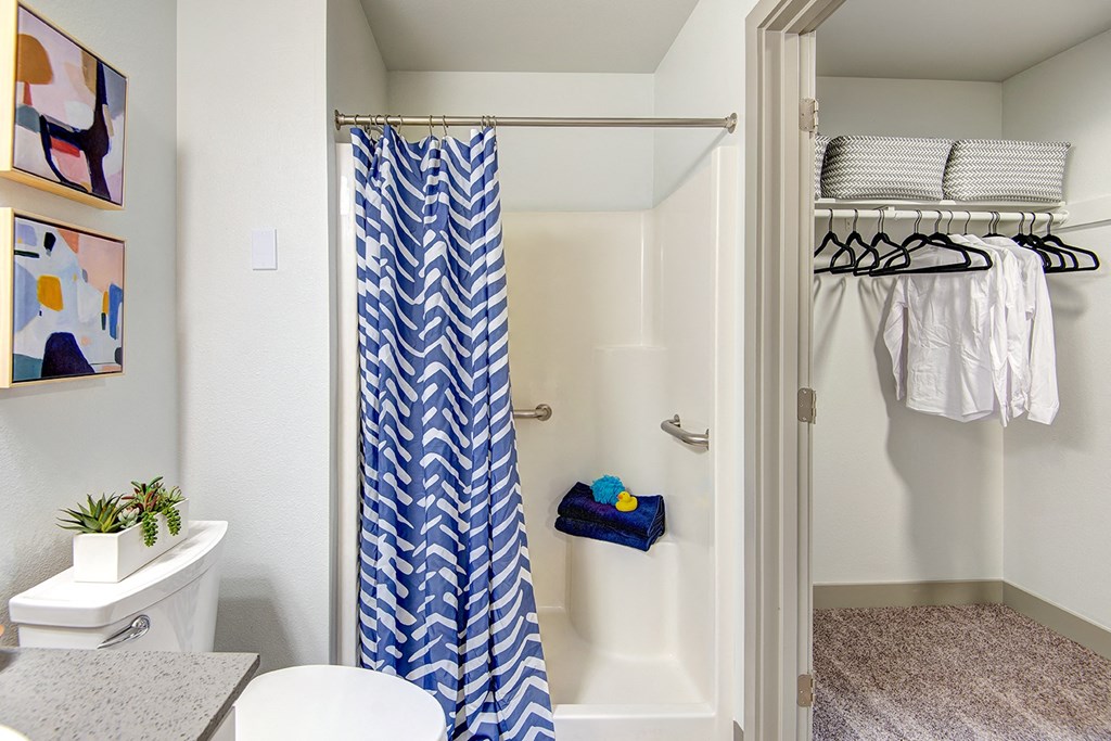 Northgate - Row on Third - Bathroom