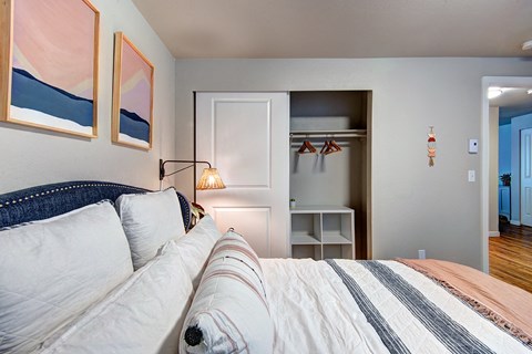 Bedroom and Closet at The Lynx Apartments, Everett, WA, 98204