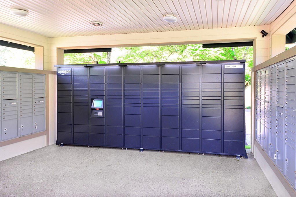 amazon locker at Deer Creek Apartments, Puyallup, WA