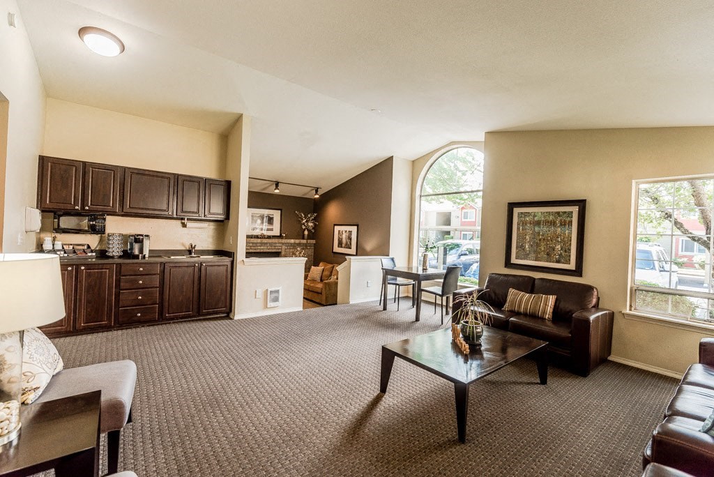 Puyallup Apartments - Cambridge on Seventh Apartments - Clubhouse 1 at Cambridge on Seventh, Washington