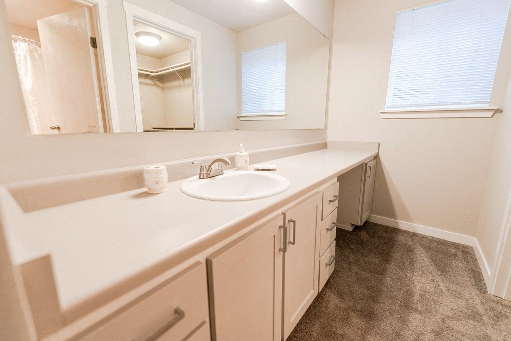 Vanity at Cambridge on Seventh, Puyallup