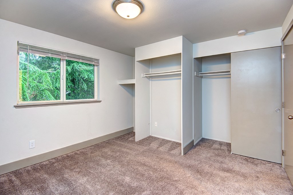 Tacoma Apartments- Sunrise Ridge Apartments-  Closets
