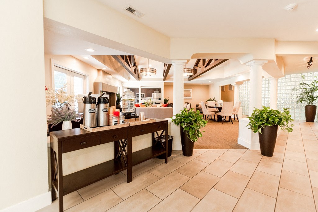 Signature Pointe Leasing Office Entrance