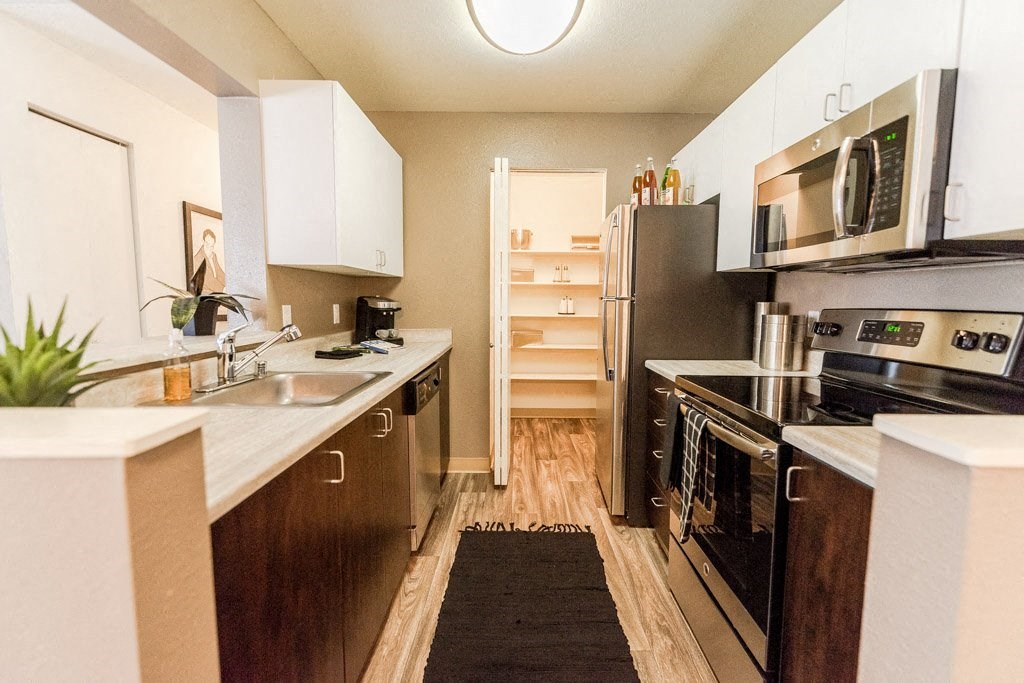 Signature Pointe Galley Kitchen