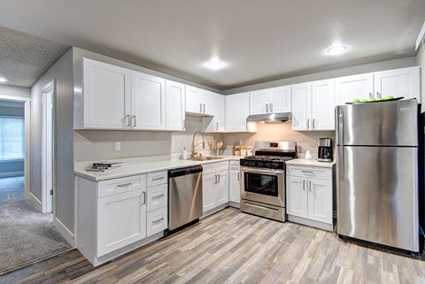 Lakewood apartments-Timbre Heights-kitchen