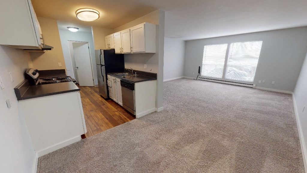 Renton Apartments - The Aviator Apartments - Kitchen