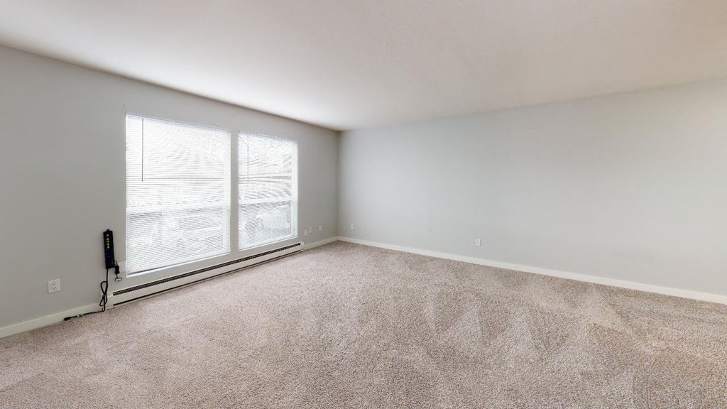 Renton Apartments - The Aviator Apartments - bedroom