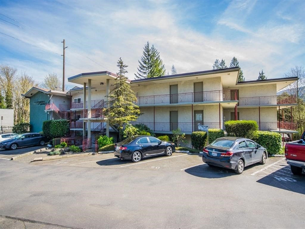 Issaquah Apartments- Bergen Apartments- Exterior