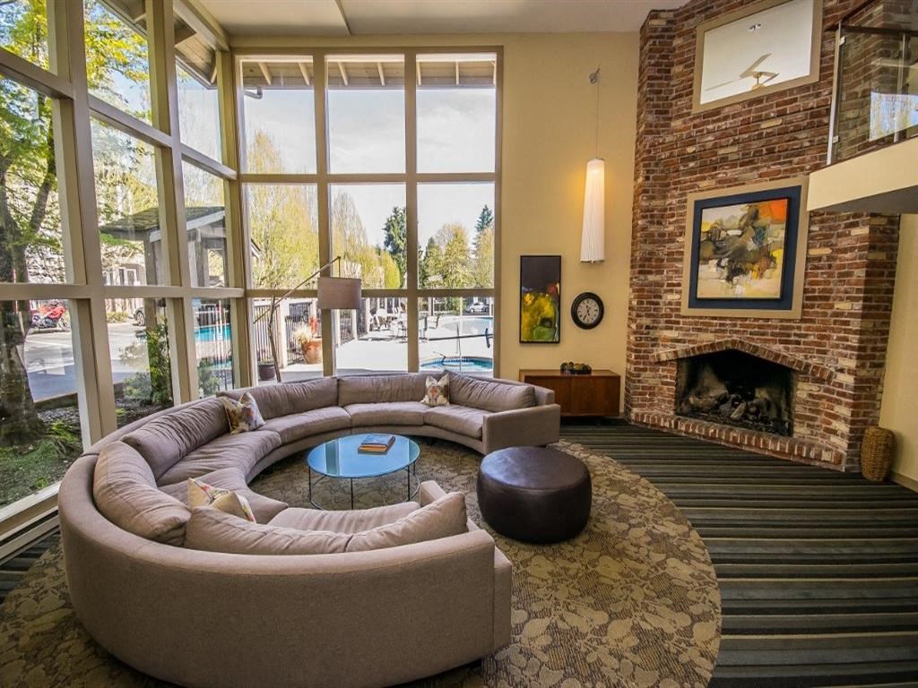 common area at Creekside Apartments, Washington, 98027