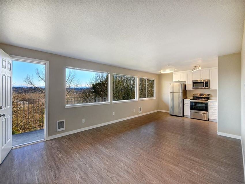 Kent Apartments- Timber Heights- living room