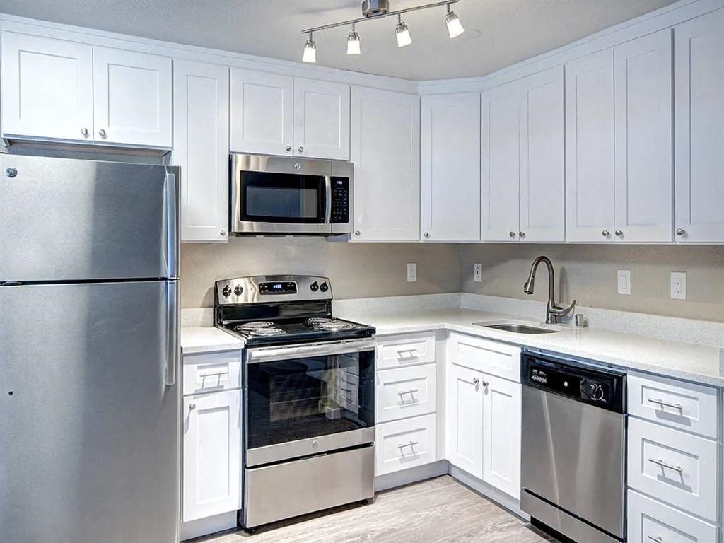 Kent Apartments- Timber Heights- kitchen