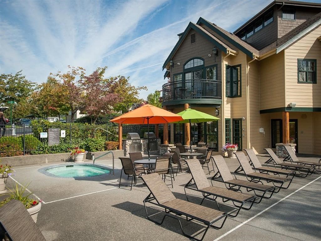 Patio at Deer Creek Apartments, Puyallup, Washington